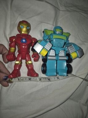 Source Unknown Red & Teal Robot Action Figure Pair